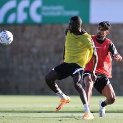 Qatar sale de su búnker de tres meses en Marbella Football Center