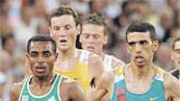 <b>DUELO. </b>Bekele ganó la serie y El Guerrouj se clasificó tercero.