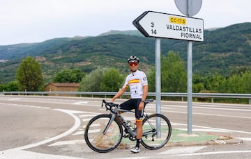 Benjamín Prades en la subida al Piornal, puerto inédito de la Vuelta España.