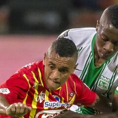 Helibelton brilla como central: "Le aporto más a Nacional"