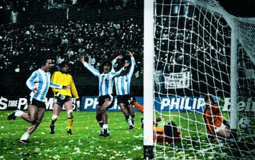 Argentina 1978: Kempes da el ansiado triunfo a la albiceleste