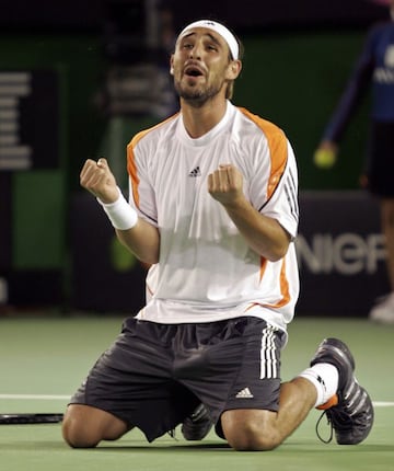 Marcos Baghdatis celebra su triunfo ante David Nalbandian en el Open de Australia 2006.