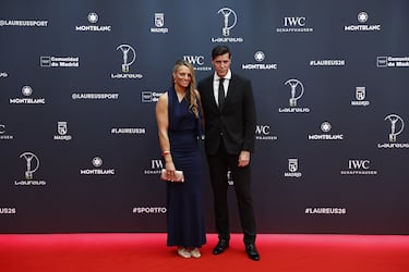 La exjugadora de waterpolo, Jennifer Pareja, posa junto a su pareja Raúl Chapado, presidente de la Real Federación Española de Atletismo.