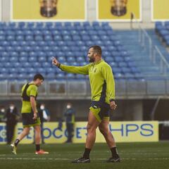 Sin Araujo, Jesé se postula como titular