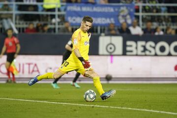 Cedido en el Racing de Santander, donde ha tenido protagonismo, termina contrato y mira a Francia. "Me gustaría dirigir allí mi carrera el año que viene", dijo recientemente en L'Èquipe.