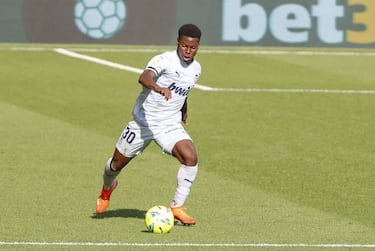 Un Elche reconstruido ante un Valencia sin los cimientos