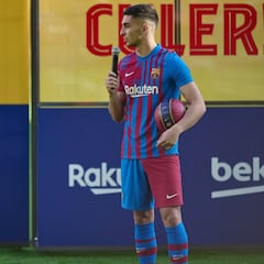 A la luz los números de la renovación de Umtiti para terminar con el gran problema