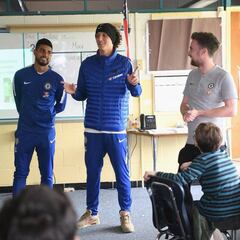 David Luiz, Loftus-Cheek and Emerson surprised kids in Boston