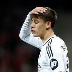 Güler se asoma al precipicio