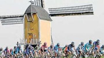 <b>31 COLINAS. </b>Holanda es un país llano, pero los organizadores de la Amstel se las ingenian para confeccionar un recorrido muy duro.
