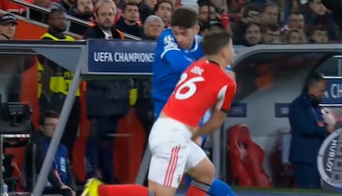 Las polémicas de la Champions: penaltis, expulsiones y jugadas controvertidas de los partidos de ida de la repesca