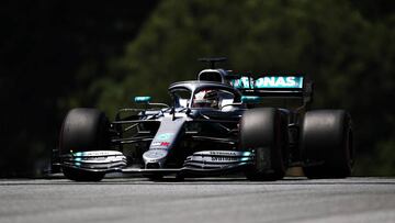 Tres puestos de sanción a Hamilton por molestar a Kimi