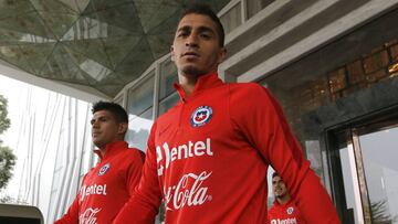 Paredes: "Carmona y Silva están casi listos en Colo Colo"