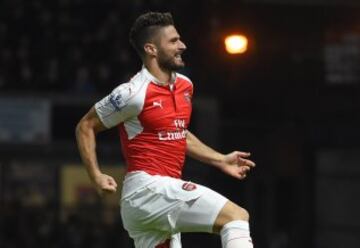 Alexis vuelve a ser figura en Arsenal