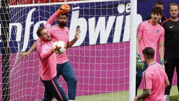 Simeone ensayó un once con Griezmann y Costa, y sin Filipe