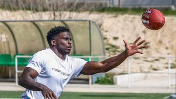 23/03/24 23/03/24 FUTBOL AMERICANO
VISITA TYREEK HILL ESTRELLA DE LA NFL AL CAMPUS DE MADRID BRAVOS

