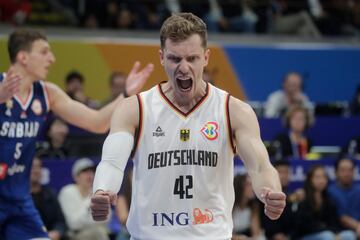 Andreas Obst celebra con alegría una gran jugada defensiva de Alemania.