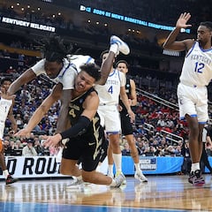 How many times has Kentucky lost in the first round of March Madness?