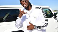 TURIN, ITALY - JULY 08:  Juventus New Signing Paul Pogba arrives at Turin airport on July 8, 2022 in Turin, Italy.  (Photo by Valerio Pennicino - Juventus FC/Juventus FC via Getty Images)