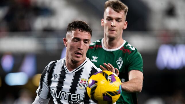 Comas presenta su candidatura