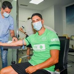 Escribá supervisa el primer día del Elche