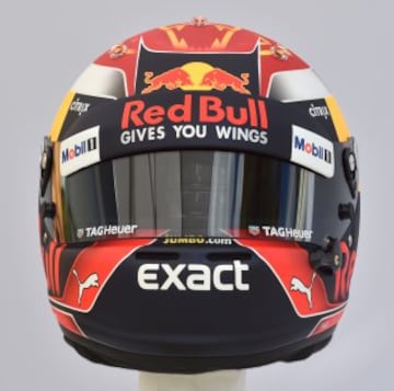 Parte delantera del casco del piloto holandés Max Verstappen de Red Bull.