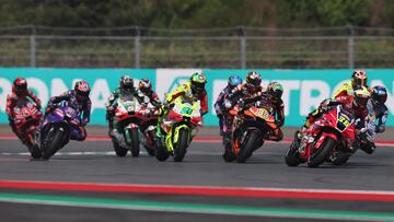 MotoGP - Indonesian Grand Prix - Mandalika International Street Circuit, Mandalika, Indonesia - October 5, 2025 Riders in action during the MotoGP race REUTERS/Willy Kurniawan
