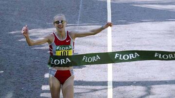 Paula Radcliffe, venciendo en la Marat&oacute;n de Londres. 