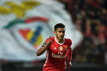 Dani Alves-Salvio; la dupla de Pumas hecha en Europa