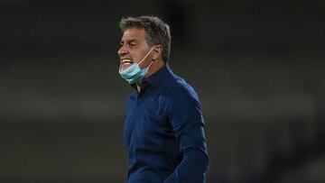 Míchel acepta que el tema profesional también influyó para irse de Pumas