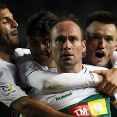 Nino, el 'abuelo' del gol, hace historia