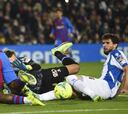 Indignación en el Espanyol por el penalti que decidió el derbi