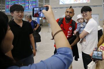 Rostros llenos de sonrisas. Así se veía la Selección al llegar al aeropuerto de Seul para el amistoso ante Corea del Sur este martes. Selfies y autógrafos.