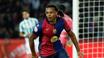 Koundé, en un partido con el Barça.