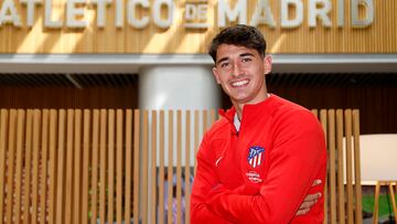 Joel Arumi renueva con el Atleti B.