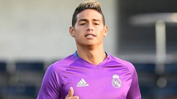 Real Madrid's Colombian midfielder James Rodriguez takes part in a training session on August 8, 2016 at the Lerkendal Stadion in Trondheim, on the eve of the UEFA Super Cup final football match between Real Madrid CF and Sevilla FC. / AFP PHOTO / JONATHAN NACKSTRAND