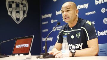Paco López: "El equipo sigue tuteando a cualquier rival"