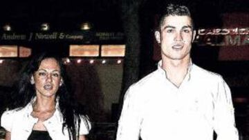 <b>NEREIDA YA SABE POR FIN EL FUTURO DE SU NOVIO 'GALÁCTICO'</b>. El pasado 3 de junio AS fue el único medio que logró hablar con Nereida Gallardo, novia de Cristiano Ronaldo. En aquella entrevista Nereida afirmó que ni siquiera a mí me dice lo que va a hacer con su futuro. Según ha podido saber AS, la estrella portuguesa ya le ha dicho a Nereida que el año que viene jugará en la Liga española. En estos días de crucero en un barco privado y en la isla de Cerdeña Nereida se ha convertido en la confidente del crack.