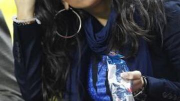 <b>Písanos morena</b> Se dejó ver en el Pizjuán y es la quintaesencia de la morena española, concretamente andaluza. Lo tiene todo: piel bronceada (poco importa si con polvos cosméticos), pendientes de aro y hasta bolsa de pipas. Su estampa era admirable y lo será más en primavera, que en Sevilla llega pasado mañana.