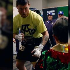 Adorable video of Canelo sparring with son, who shows serious skills