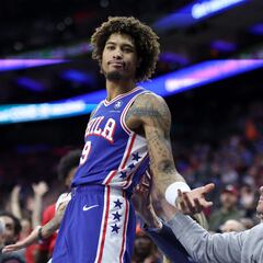 Un vehículo atropella a Kelly Oubre