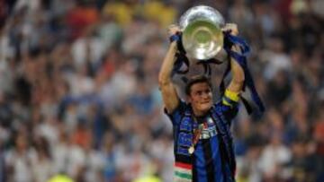 Zanetti, con la Champions lograda en Madrid.