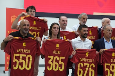 David Villa encabezó el encuentro con los internacionales asturianos