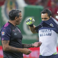 Rodolfo Cota envía mensaje de apoyo a Óscar Ustari