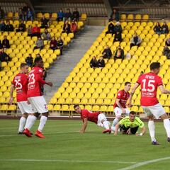 El doblete de Podstrelov coloca segundo al Shakhter Soligorsk