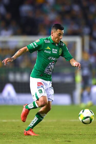 Es un jugador con amplio recorrido en el futbol mexicano. Más allá de ser un buen jugador, tiene un carisma especial en el terreno de juego. Se supo que no continuaría en Toluca y días más tarde se dio a conocer que llegaba a León.