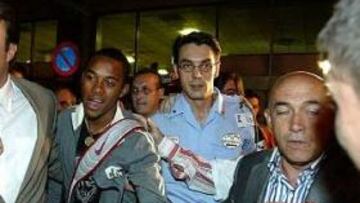 Robinho pasa el reconocimiento médico