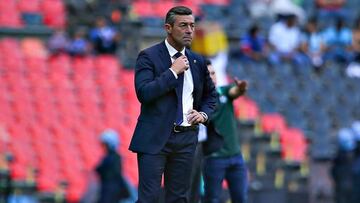 Aficionados piden la salida de Caixinha y lo hacen tendencia
