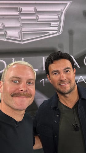 Valtteri Bottas y Sergio Pérez posan como pilotos de Cadillac para 2026.