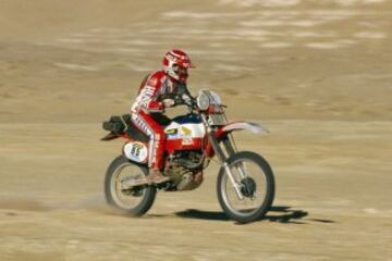 Es ganador del Rally Dakar en cinco ocasiones (dos con Yamaha: 1979 y 1980, y tres con Honda: 1982, 1986 y 1987).